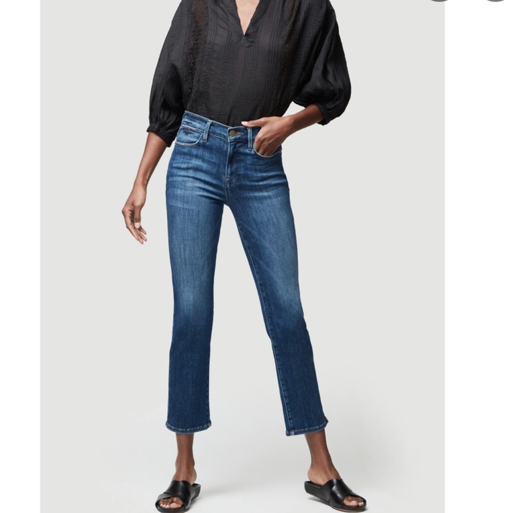 FRAME  straight leg Jean medium wash mid rise  VERY LIGHTLY WORN.run large